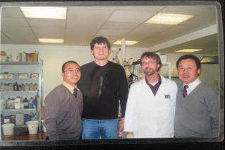 2005年，創始人宋文超先生和戴榮明先生出訪德國，引進離品質酸銅光亮劑，促進了公司產品與國際接軌和品質提升。